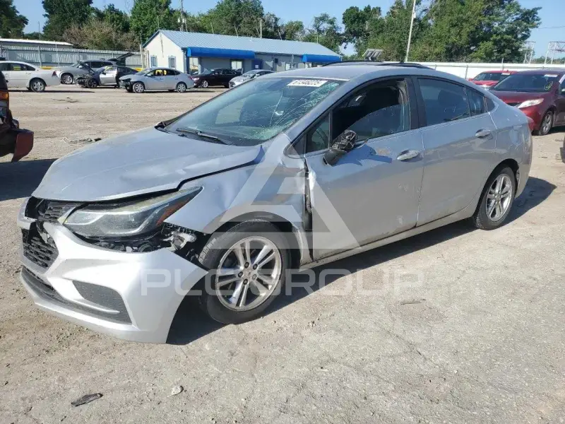 2017 Chevrolet Cruze photo