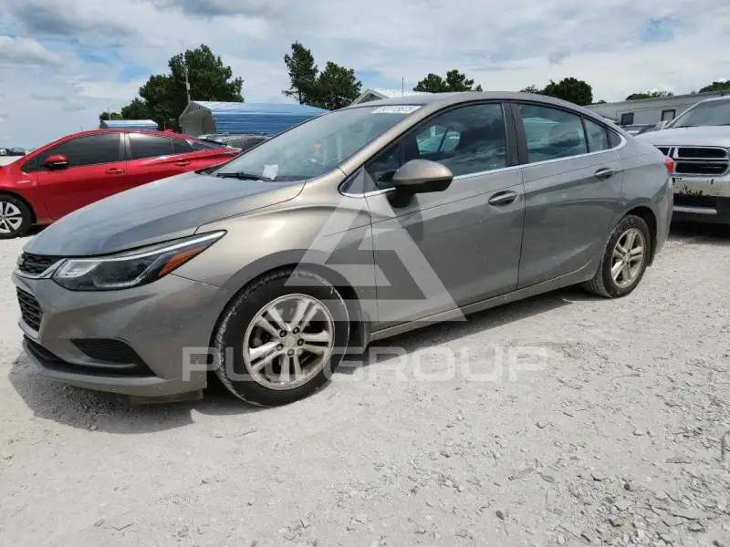2017 Chevrolet Cruze photo
