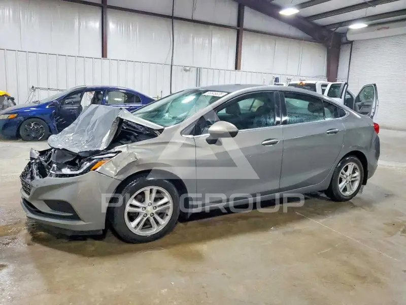 2017 Chevrolet Cruze фото