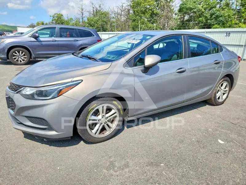 2017 Chevrolet Cruze photo