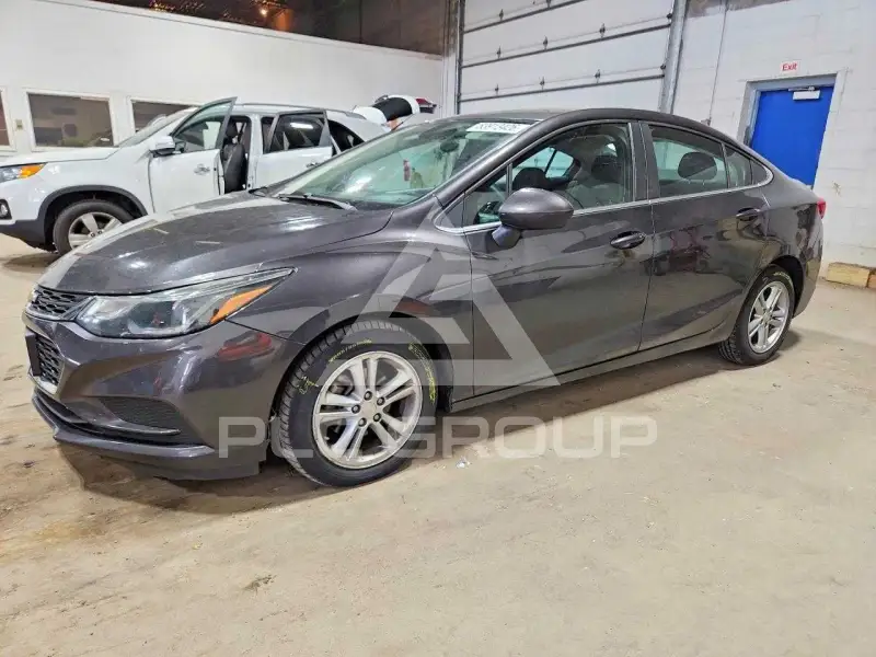 2017 Chevrolet Cruze photo