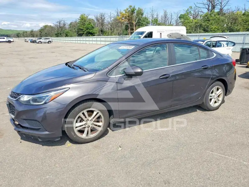 2017 Chevrolet Cruze фото
