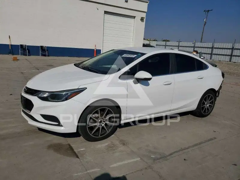 2017 Chevrolet Cruze photo