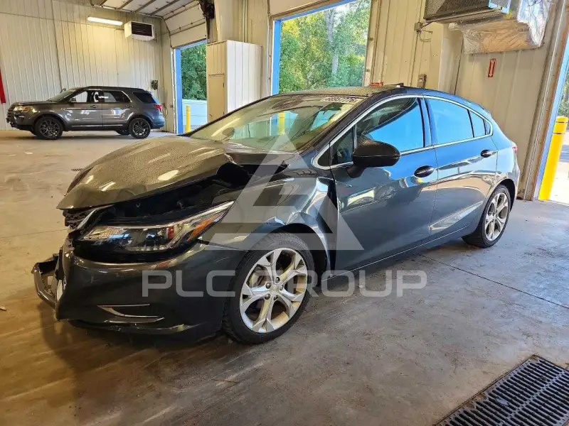 2017 Chevrolet Cruze photo