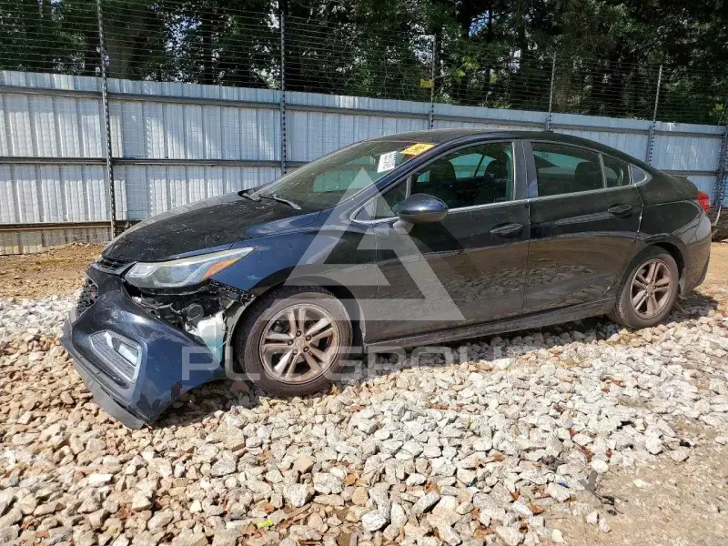 2017 Chevrolet Cruze photo