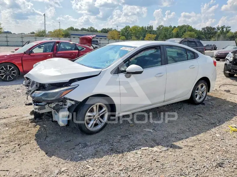 2017 Chevrolet Cruze фото
