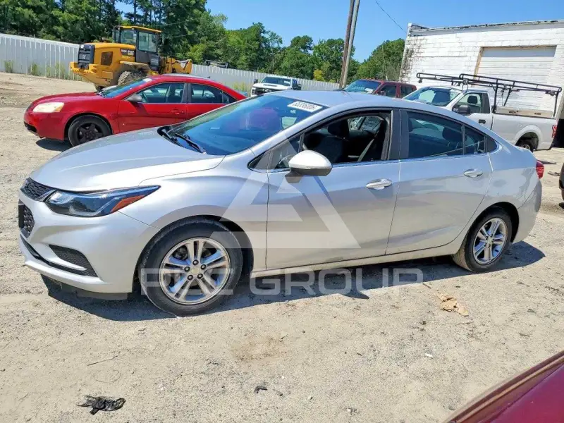 2017 Chevrolet Cruze фото