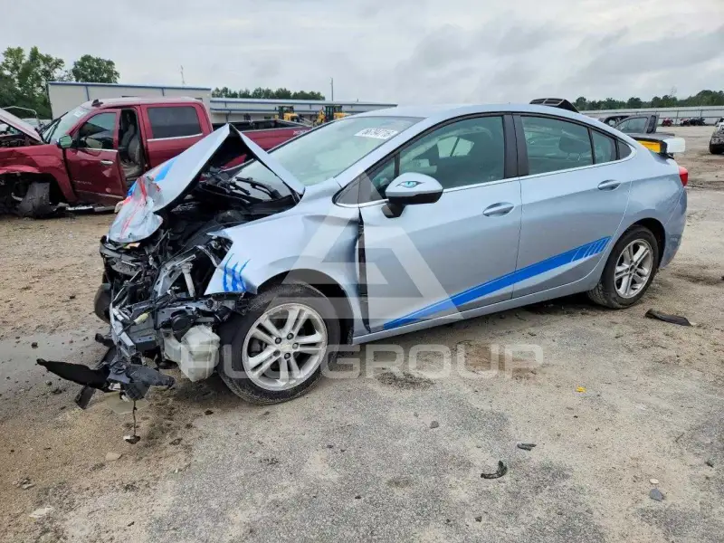 2017 Chevrolet Cruze photo