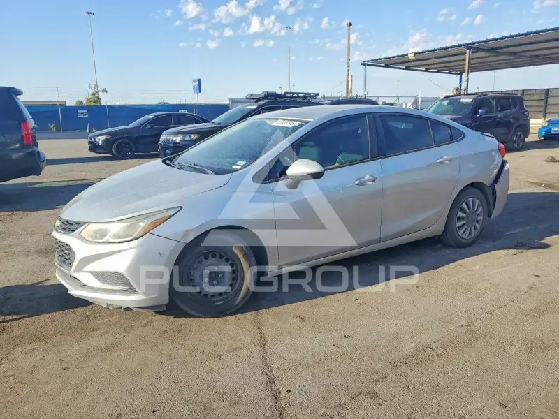 2017 Chevrolet Cruze photo