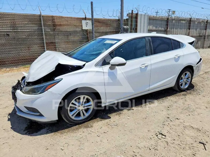 2017 Chevrolet Cruze photo