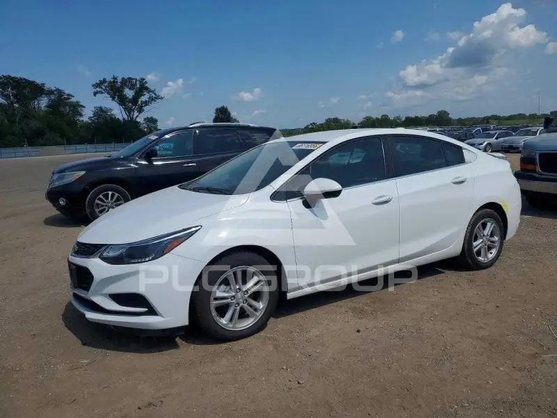 2017 Chevrolet Cruze фото