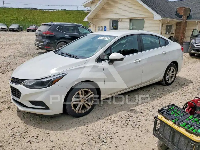2017 Chevrolet Cruze фото