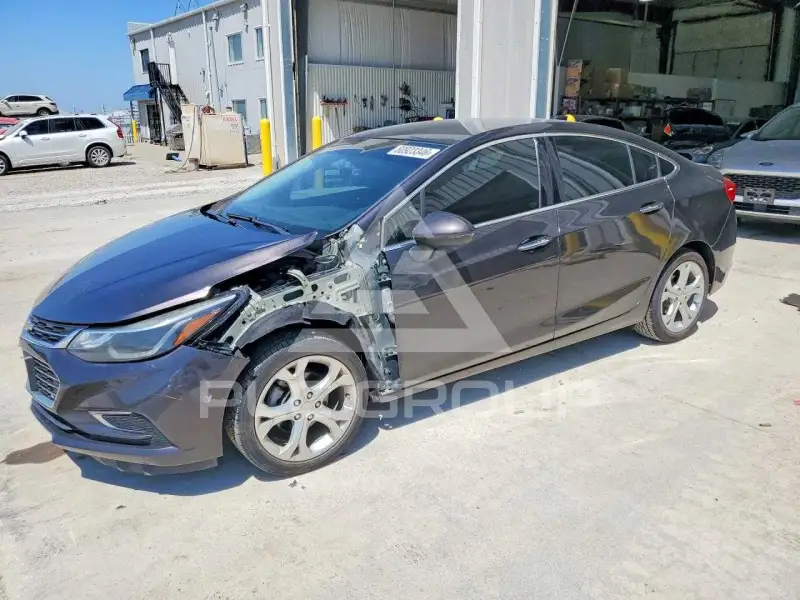 2017 Chevrolet Cruze photo