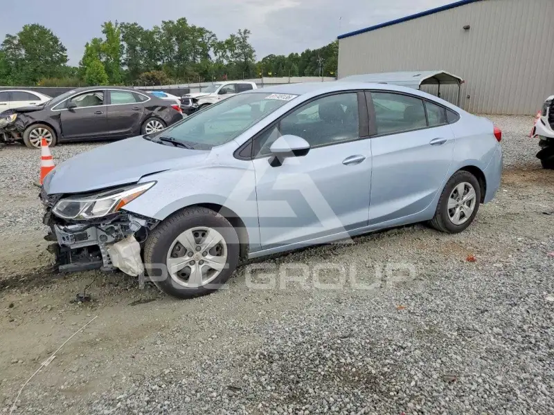 2017 Chevrolet Cruze photo