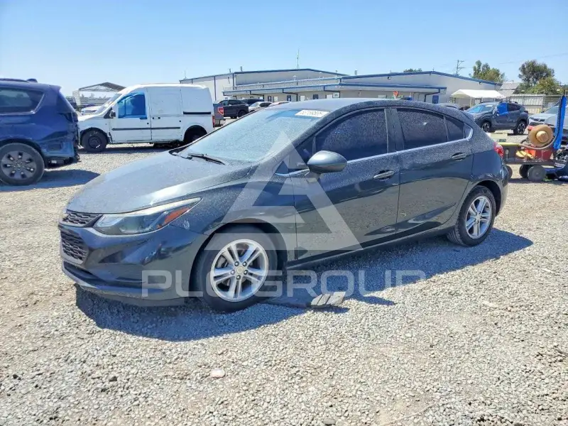 2017 Chevrolet Cruze photo