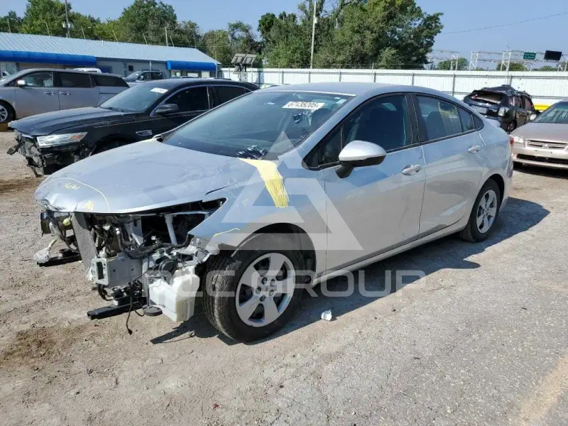 2017 Chevrolet Cruze photo