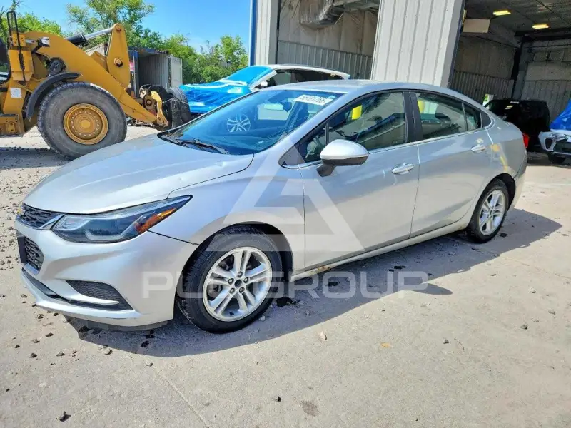 2017 Chevrolet Cruze photo