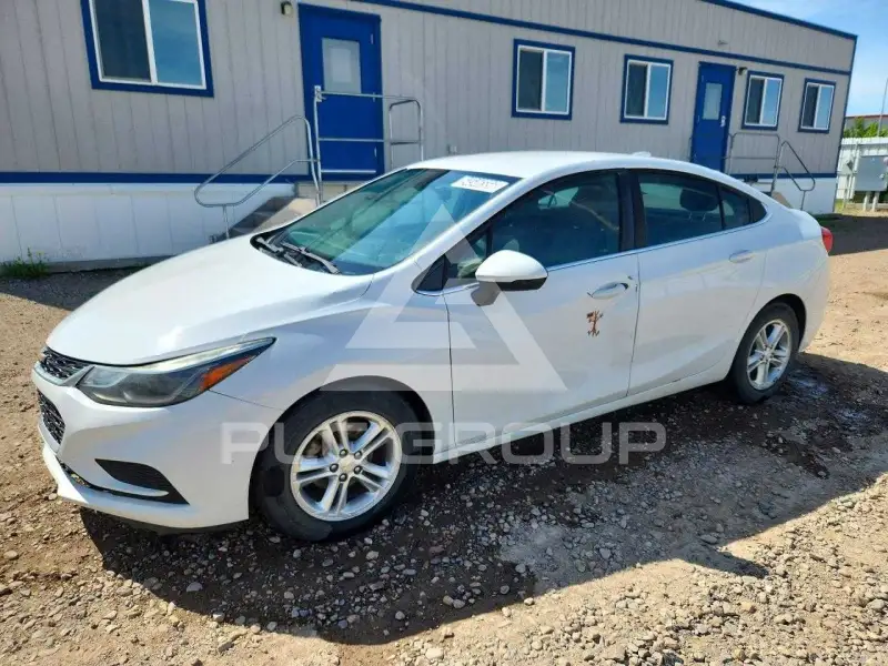 2017 Chevrolet Cruze photo