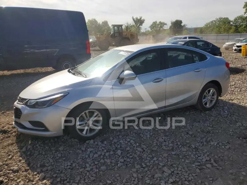 2017 Chevrolet Cruze фото