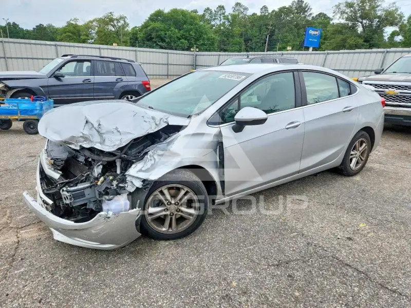 2017 Chevrolet Cruze photo