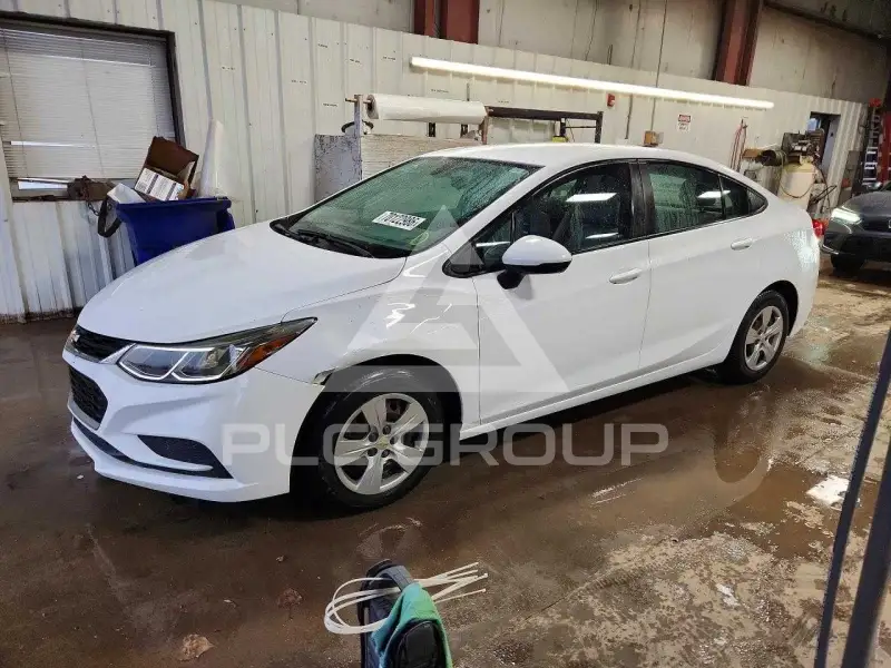 2017 Chevrolet Cruze photo