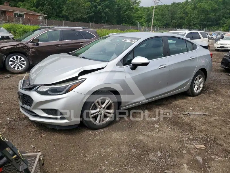 2017 Chevrolet Cruze photo