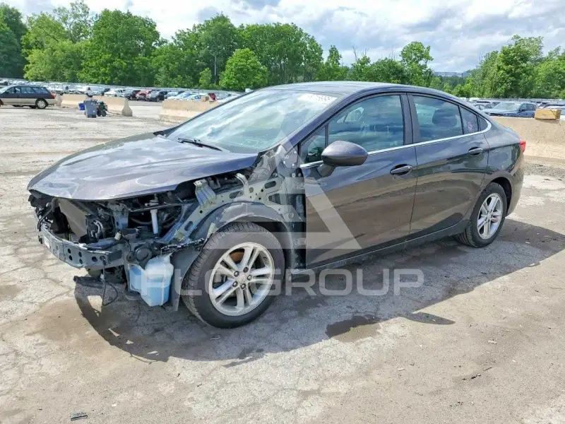 2017 Chevrolet Cruze photo