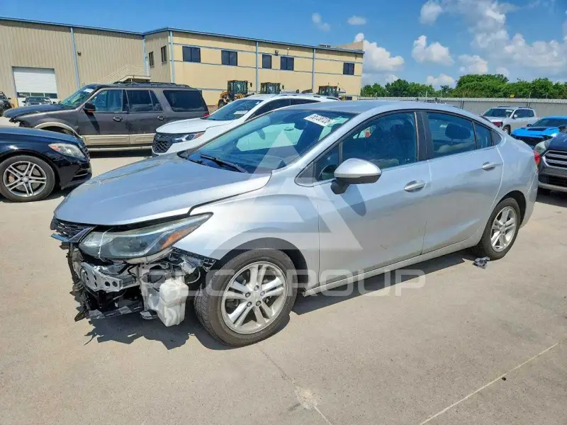 2017 Chevrolet Cruze photo