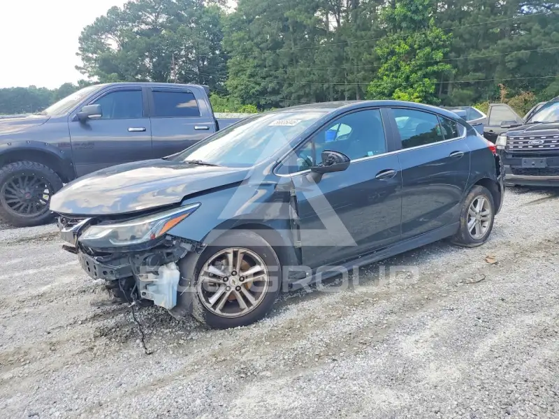2017 Chevrolet Cruze photo