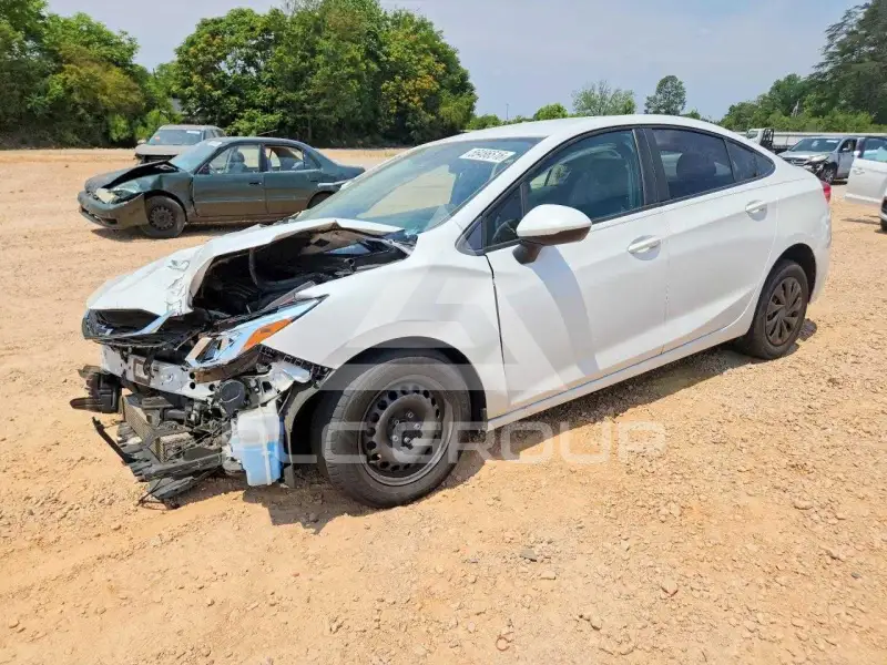 2017 Chevrolet Cruze photo