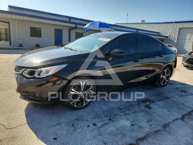 2017 Chevrolet Cruze photo