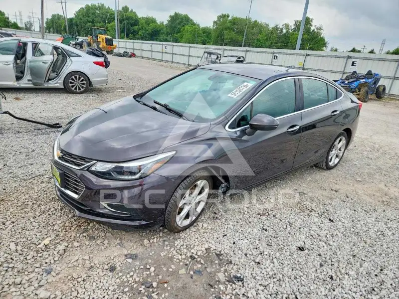 2017 Chevrolet Cruze photo