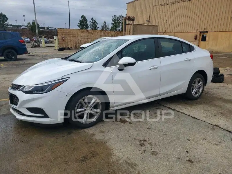 2017 Chevrolet Cruze photo