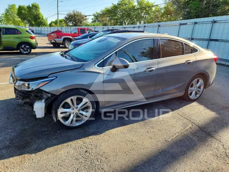 2017 Chevrolet Cruze photo