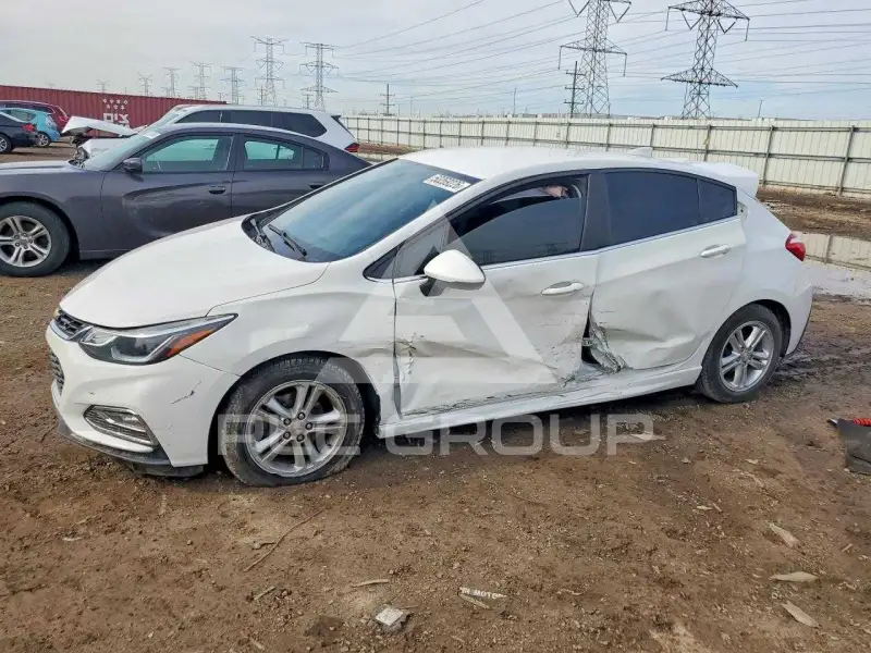 2017 Chevrolet Cruze photo