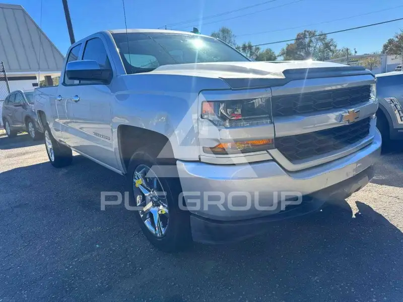 2017 Chevrolet Silverado photo