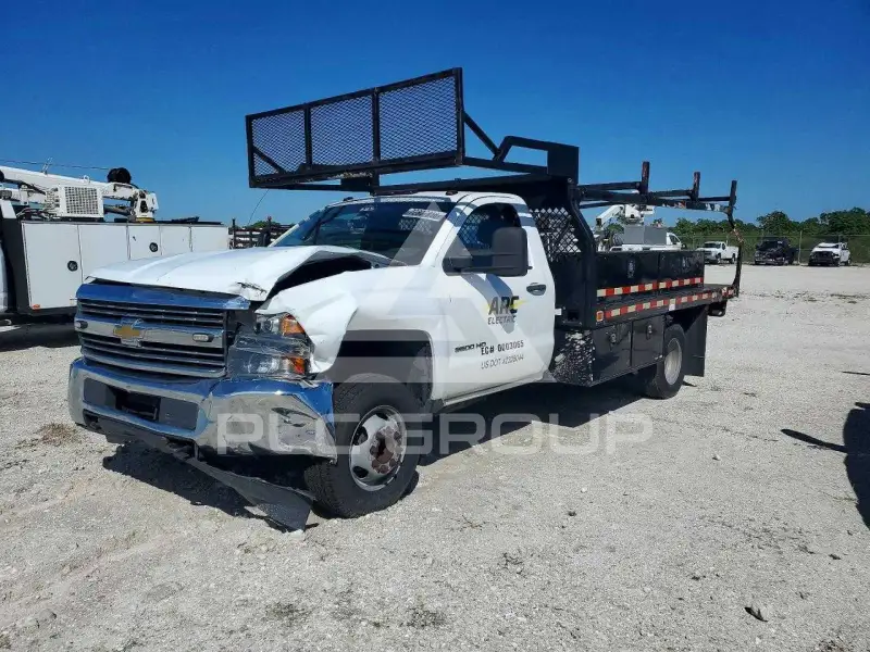 2017 Chevrolet Silverado фото