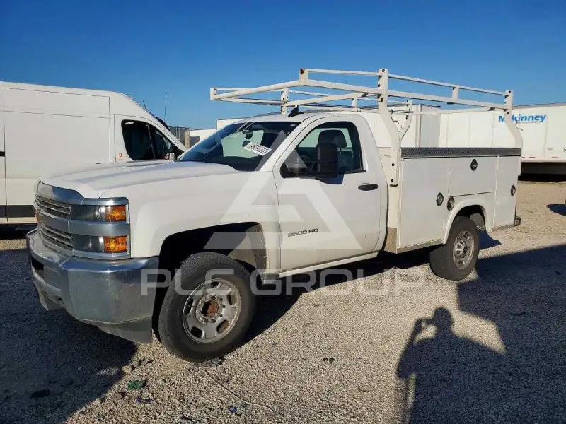 2017 Chevrolet Silverado фото