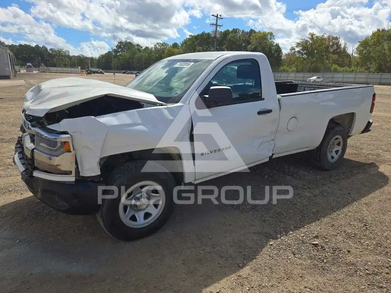 2017 Chevrolet Silverado photo
