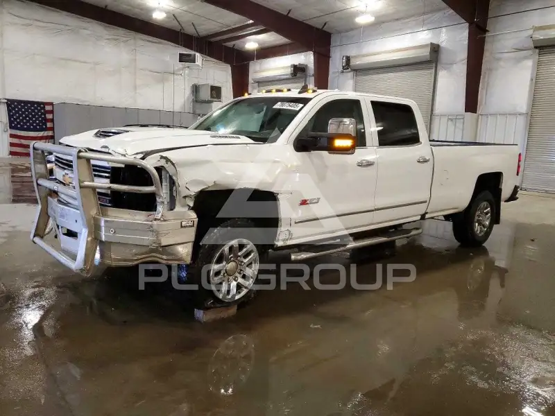 2017 Chevrolet Silverado фото