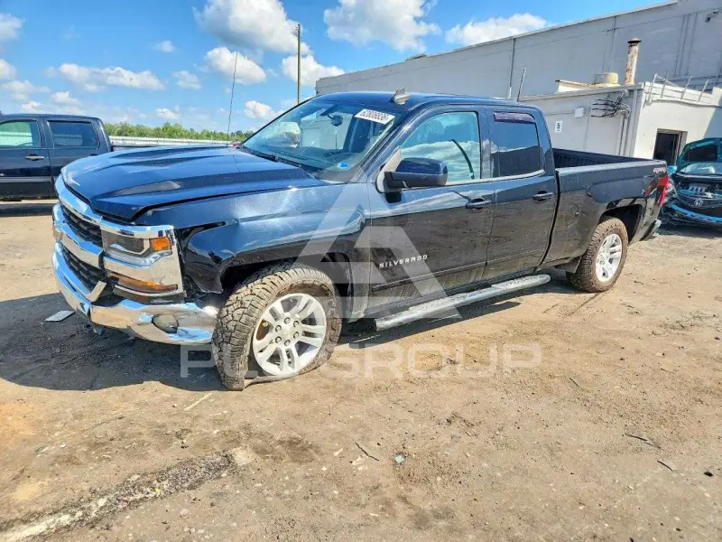 2017 Chevrolet Silverado photo