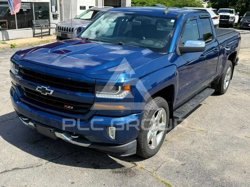 2017 Chevrolet Silverado photo