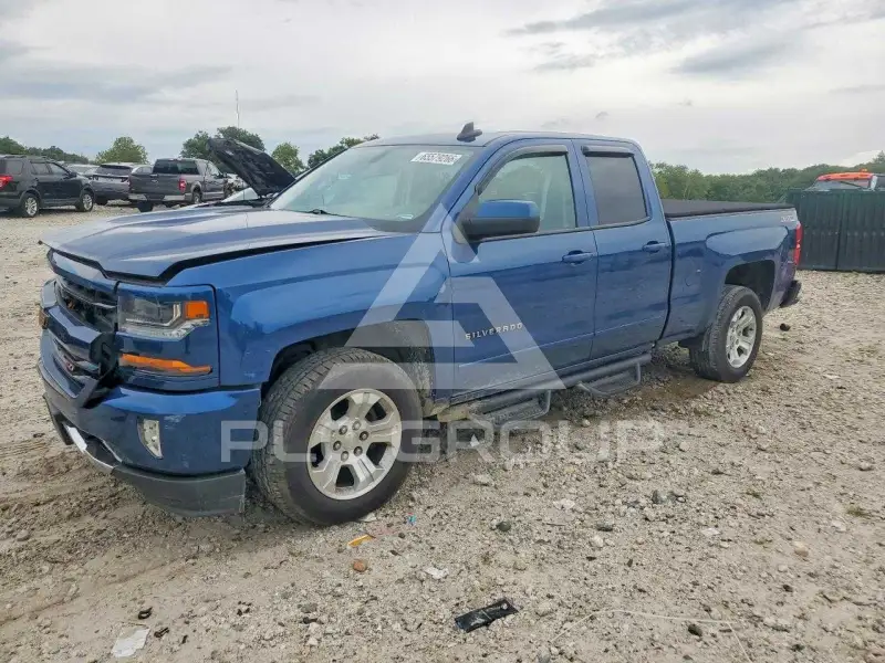 2017 Chevrolet Silverado photo
