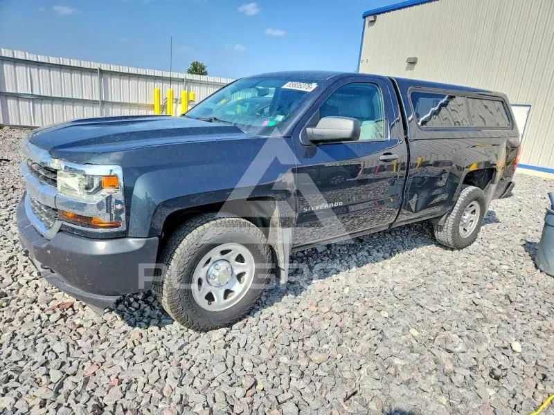 2017 Chevrolet Silverado photo