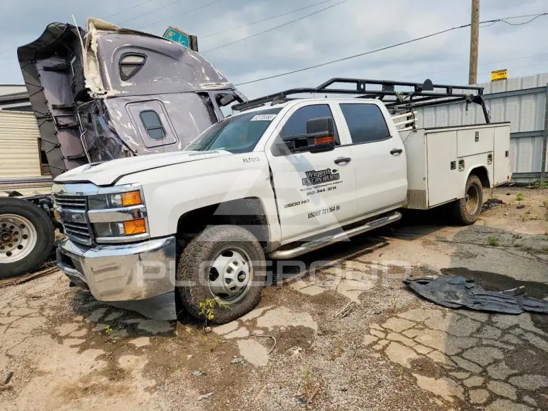 2017 Chevrolet Silverado photo