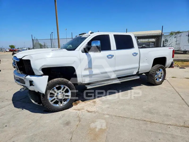 2017 Chevrolet Silverado photo