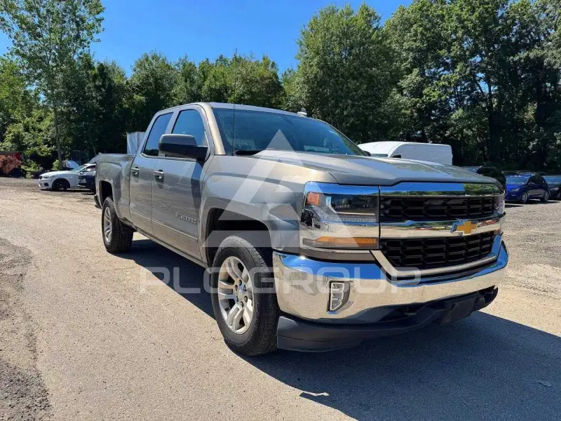 2017 Chevrolet Silverado фото