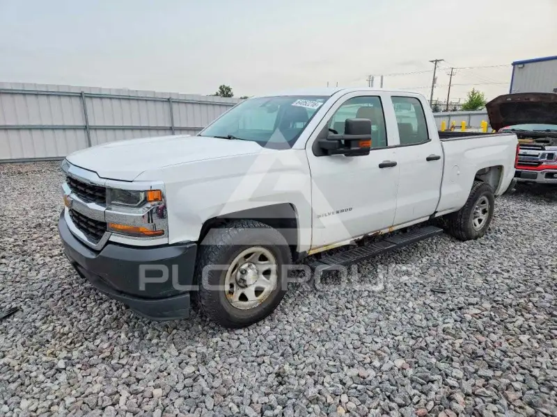 2017 Chevrolet Silverado фото