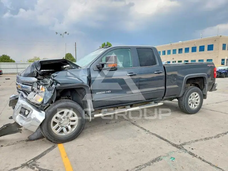 2017 Chevrolet Silverado photo