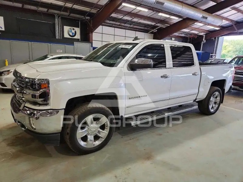 2017 Chevrolet Silverado photo